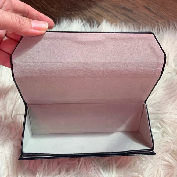 Black Eyeglass Case New Without Tags. - Picture 6 of 8